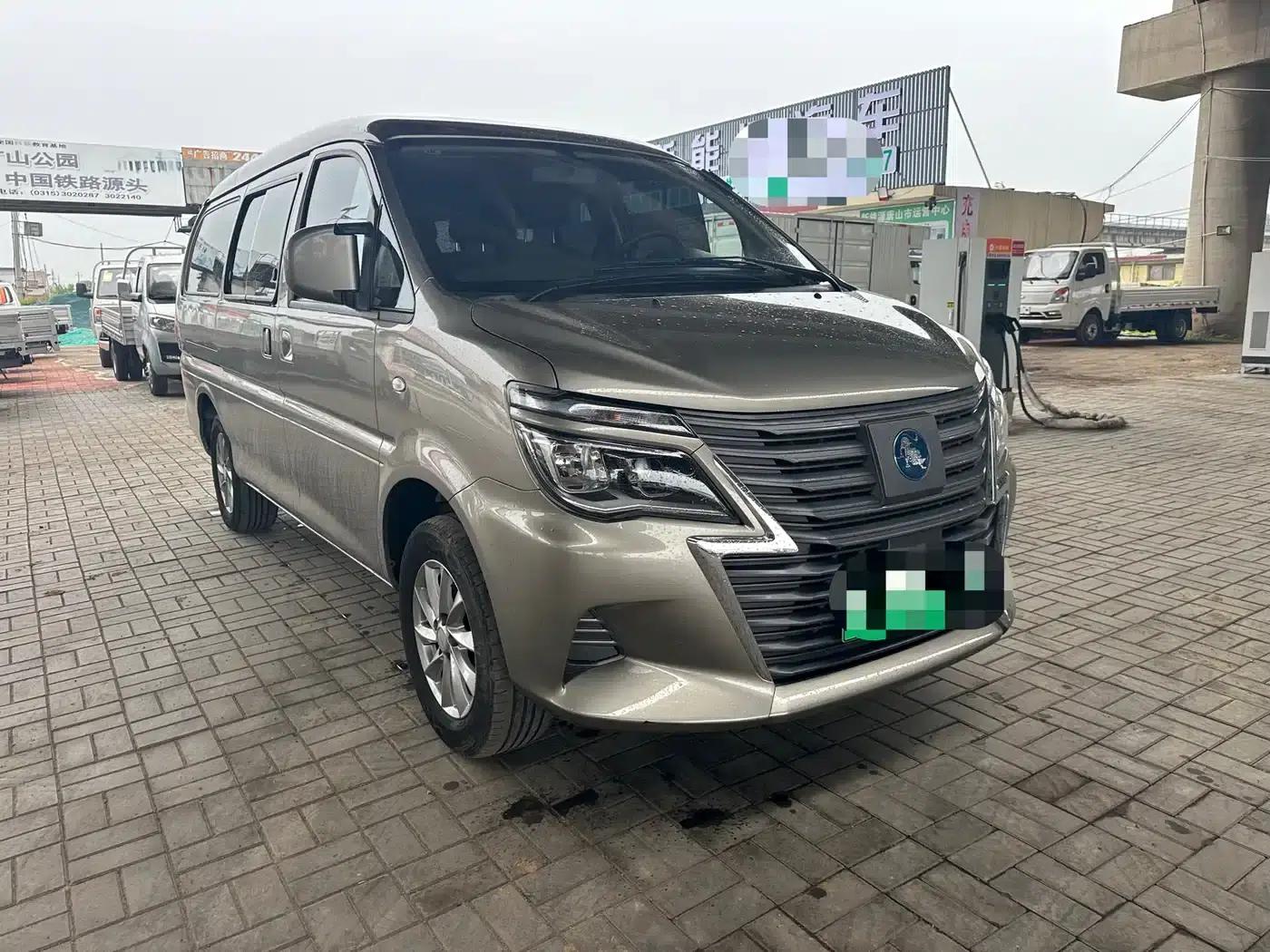 Lingzhi New Energy 2024 Standard Edition Basic 9-Seater — миниатюра 3