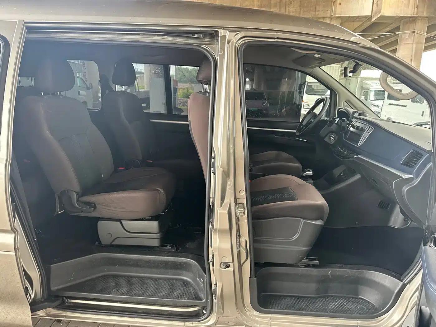 Lingzhi New Energy 2024 Standard Edition Basic 9-Seater — миниатюра 7