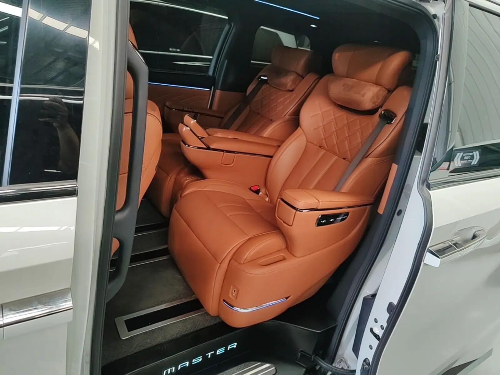 GAC Trumpchi Xiangwang M8 2025 Kunkun Series Ultra First-Class Cabin — миниатюра 20