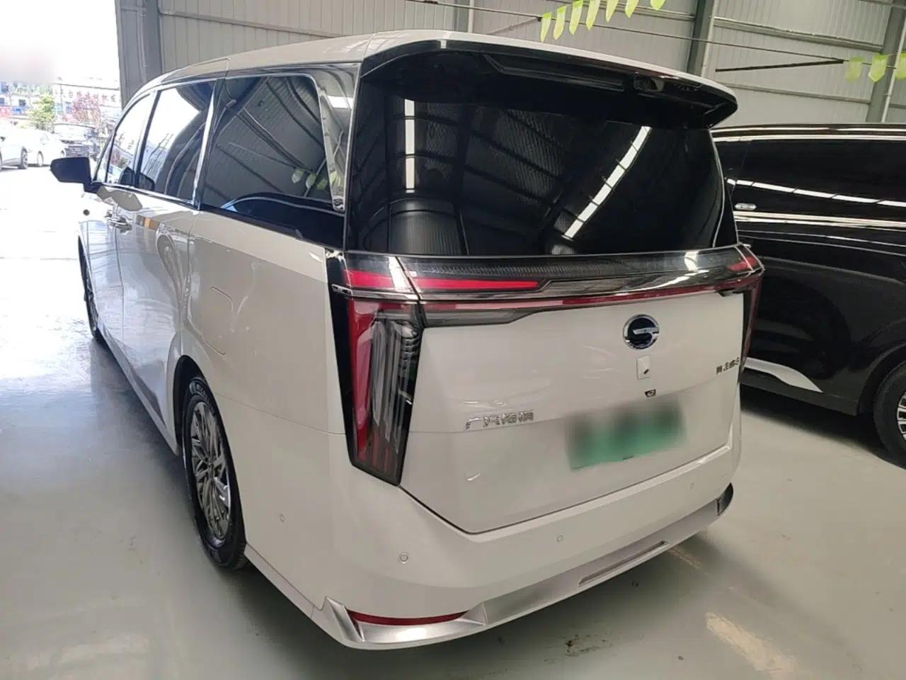 GAC Trumpchi Xiangwang M8 2025 Kunkun Series Ultra First-Class Cabin — миниатюра 4