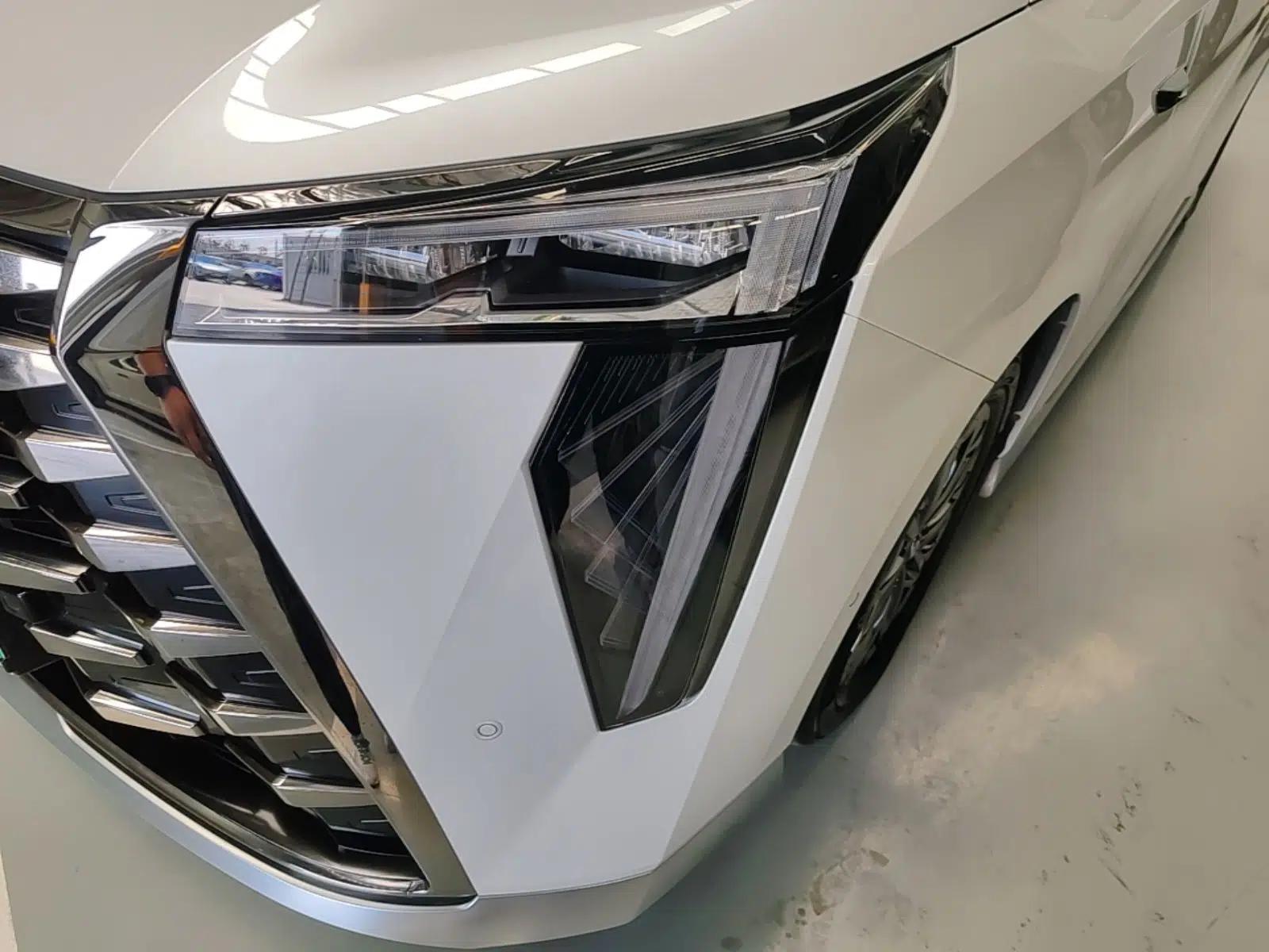 GAC Trumpchi Xiangwang M8 2025 Kunkun Series Ultra First-Class Cabin — миниатюра 8