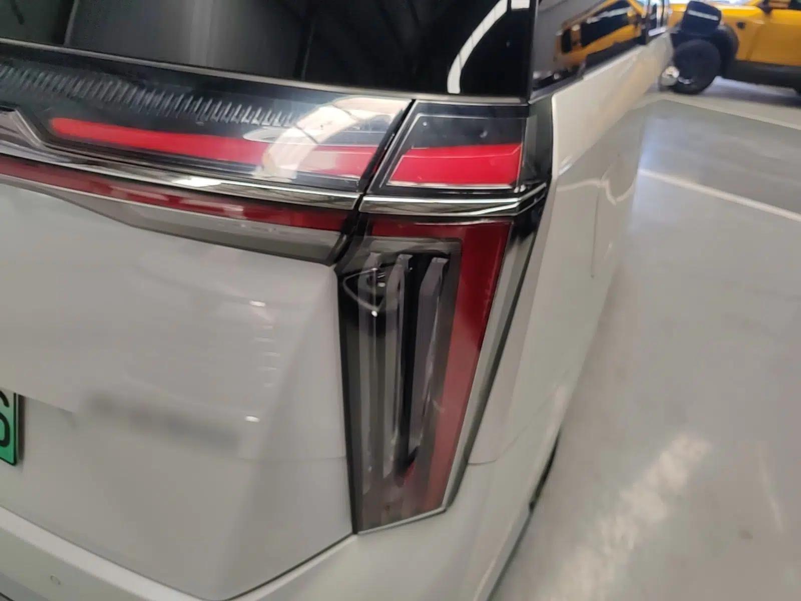 GAC Trumpchi Xiangwang M8 2025 Kunkun Series Ultra First-Class Cabin — миниатюра 9