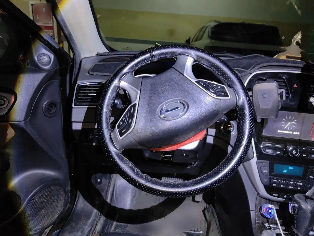 GAC Trumpchi GS5 Super 2015 2.0L Automatic Two-Wheel Drive Luxury Navigation Edition — миниатюра 10
