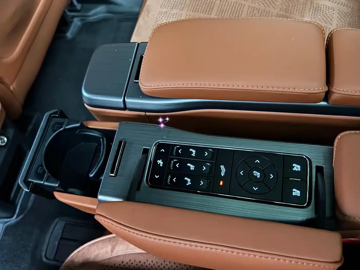 Extreme Stone 01 2024 Model, 6-Seat Standard Range Edition — миниатюра 11