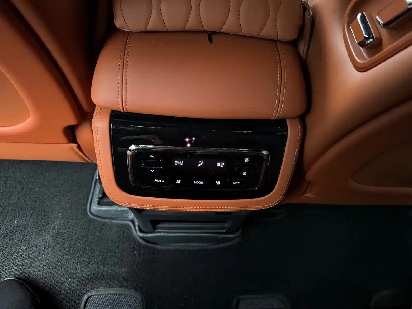 Extreme Stone 01 2024 Model, 6-Seat Standard Range Edition — миниатюра 14