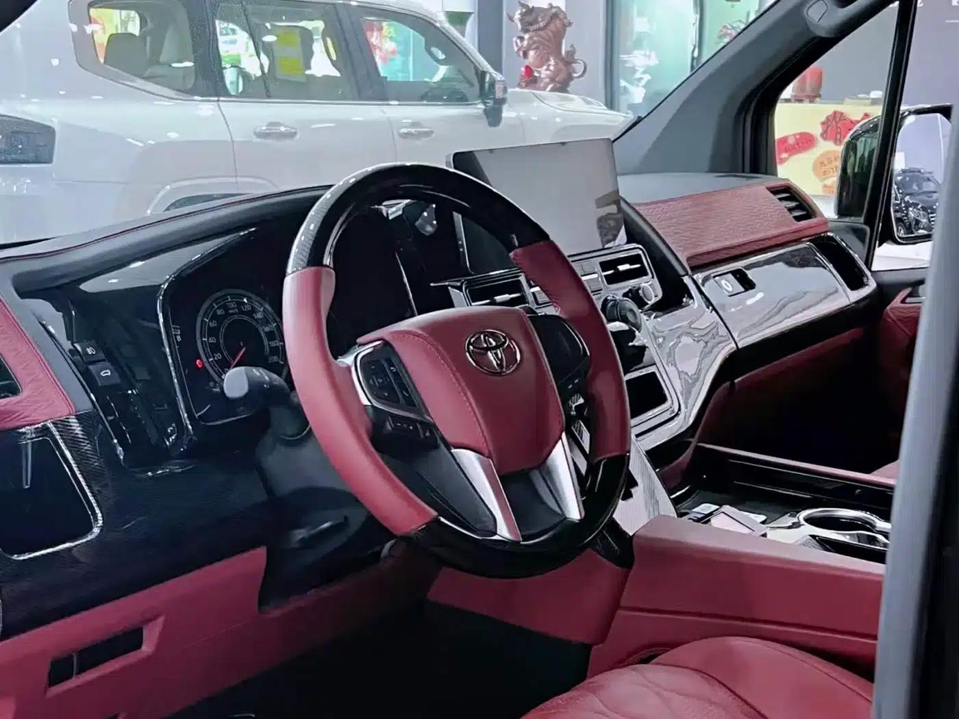 2025 HIACE 3.5L Automatic — миниатюра 4