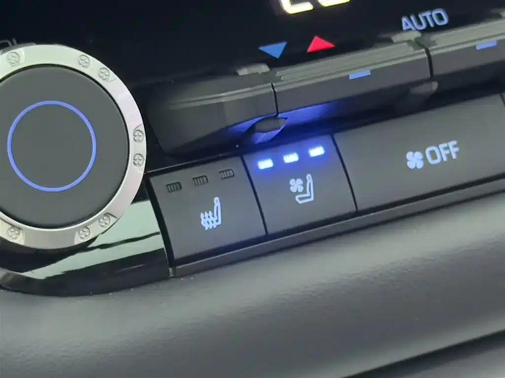 2022 Tundra 3.5T US Spec — миниатюра 18