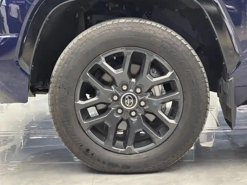 2022 Tundra 3.5T US Spec — миниатюра 4