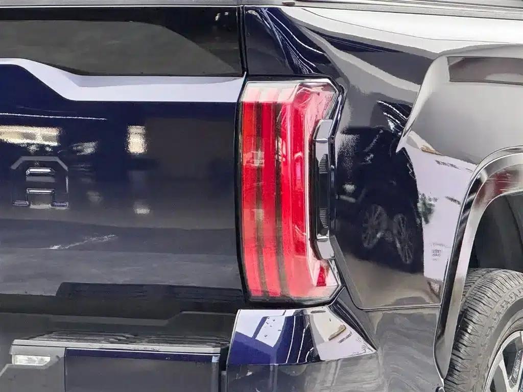 2022 Tundra 3.5T US Spec — миниатюра 6