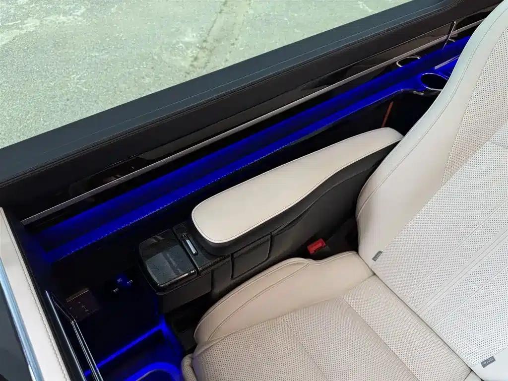2020 Toyota Coaster 4.0L Manual — миниатюра 37