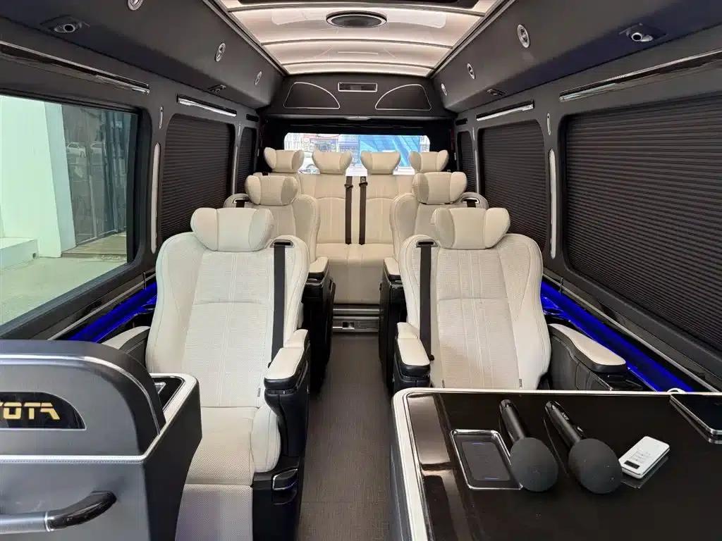 2020 Toyota Coaster 4.0L Manual — миниатюра 41