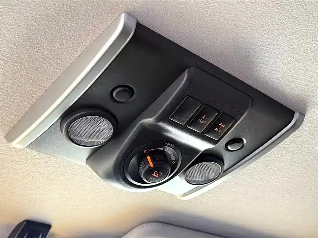 2019 FJ Cruiser 4.0L Middle East Edition — миниатюра 17