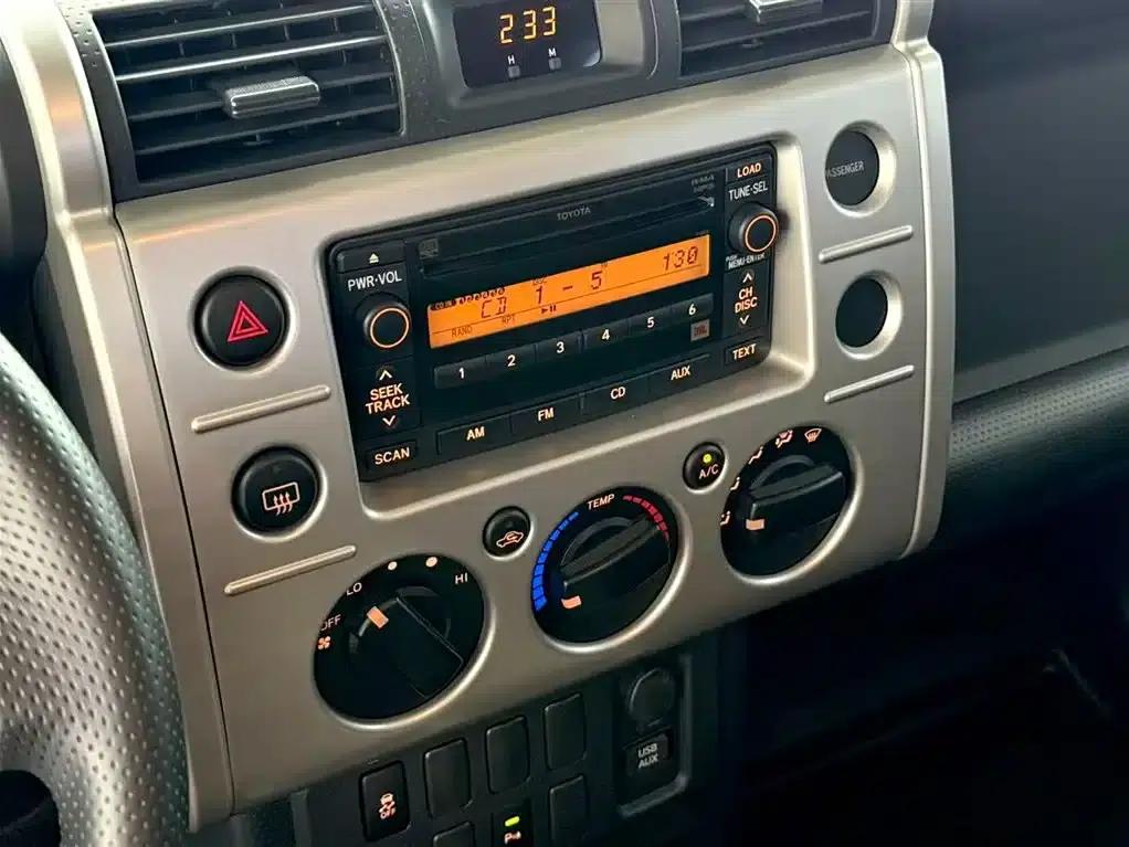 2019 FJ Cruiser 4.0L Middle East Edition — миниатюра 18