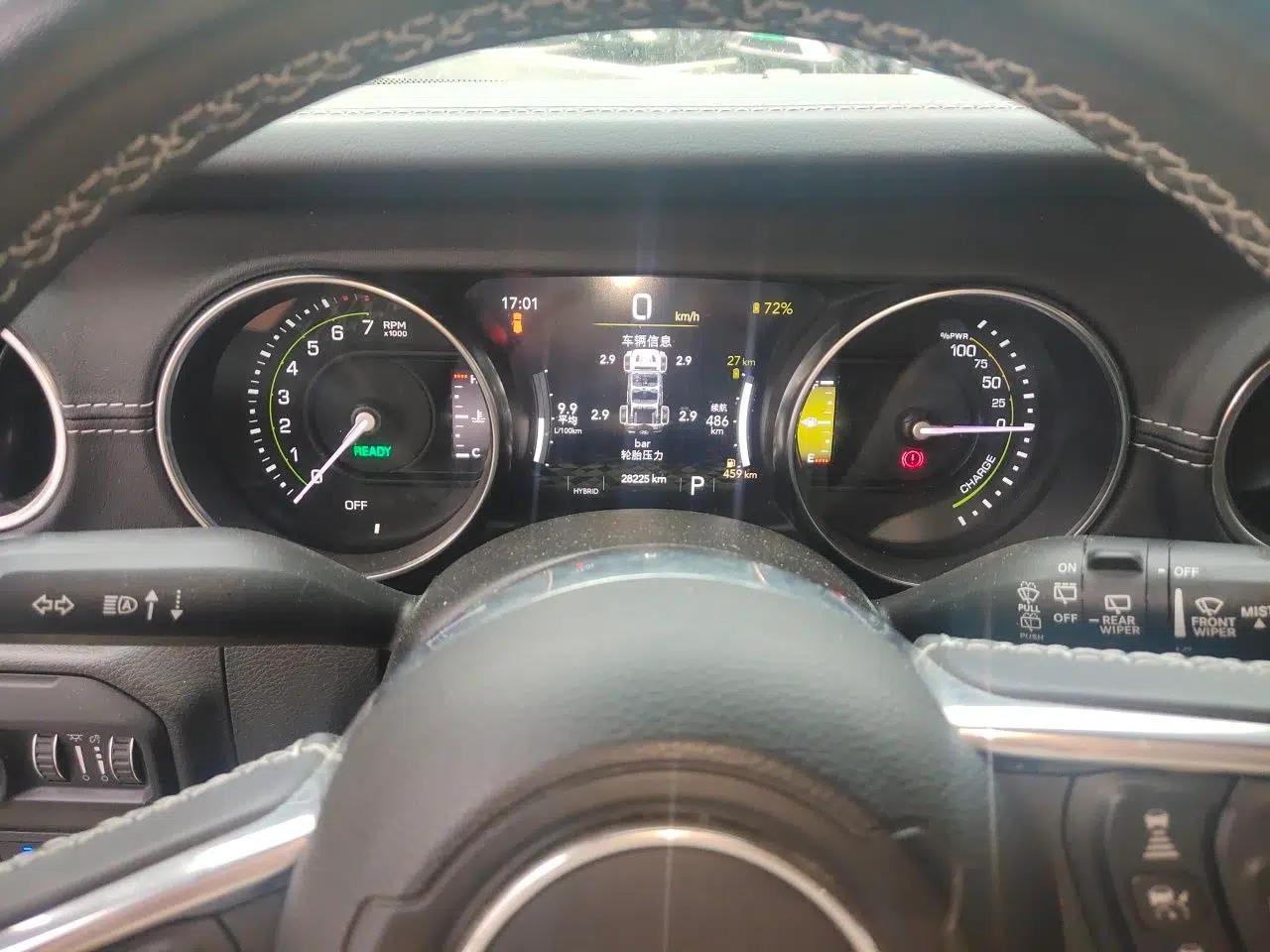 Jeep Wrangler New Energy 2022 Four-Door 2.0T 4xe Sahara Fluorescent Yellow Limited Edition — миниатюра 11