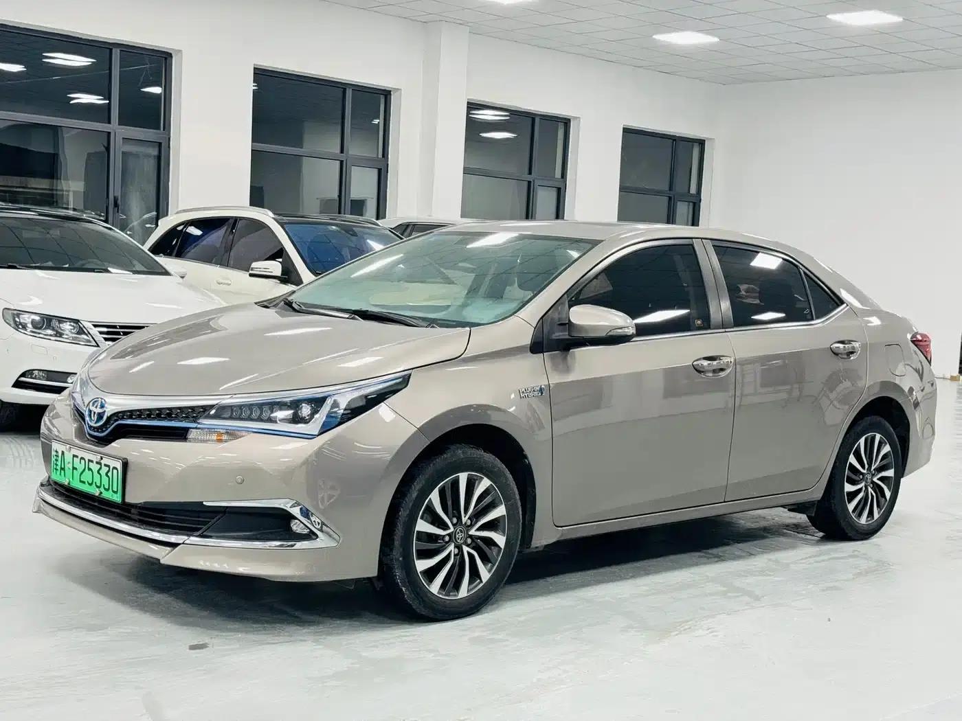 Corolla Hybrid E+ 2019 1.8L E-CVT Leading Edition — миниатюра 1