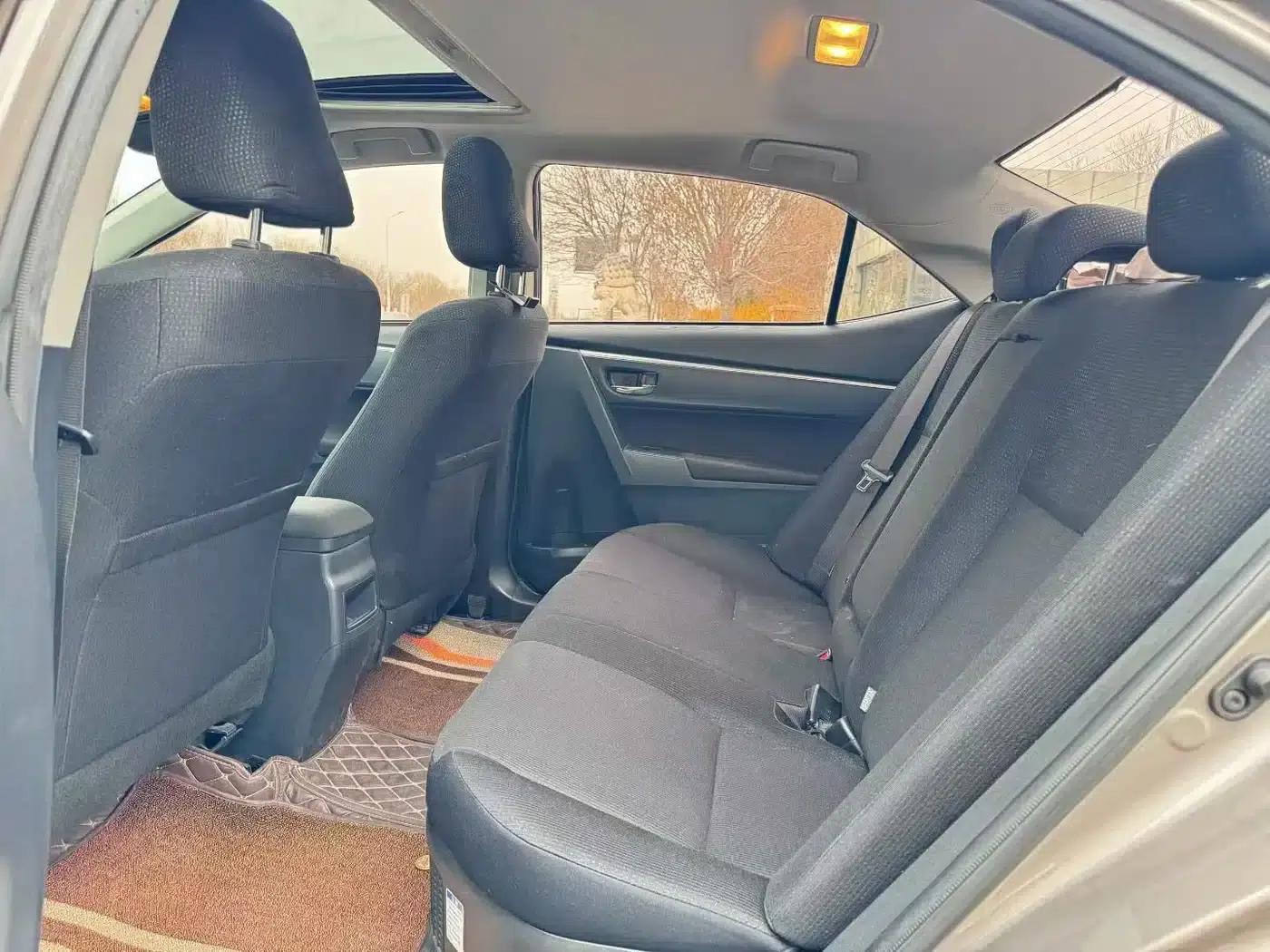 Corolla Hybrid E+ 2019 1.8L E-CVT Leading Edition — миниатюра 6