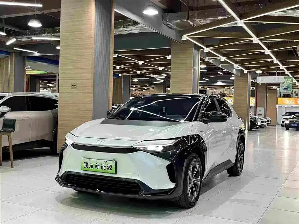 FAW Toyota bZ4X 2022 Two-Wheel Drive Long Range JOY Edition — миниатюра 1