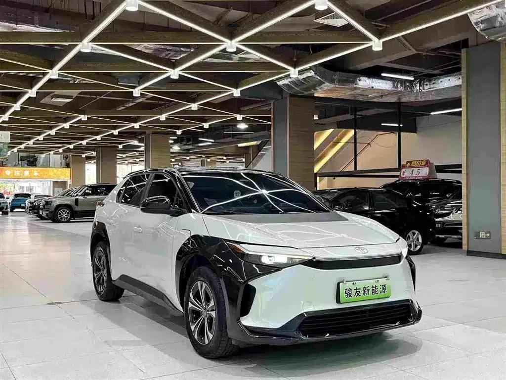 FAW Toyota bZ4X 2022 Two-Wheel Drive Long Range JOY Edition — миниатюра 2