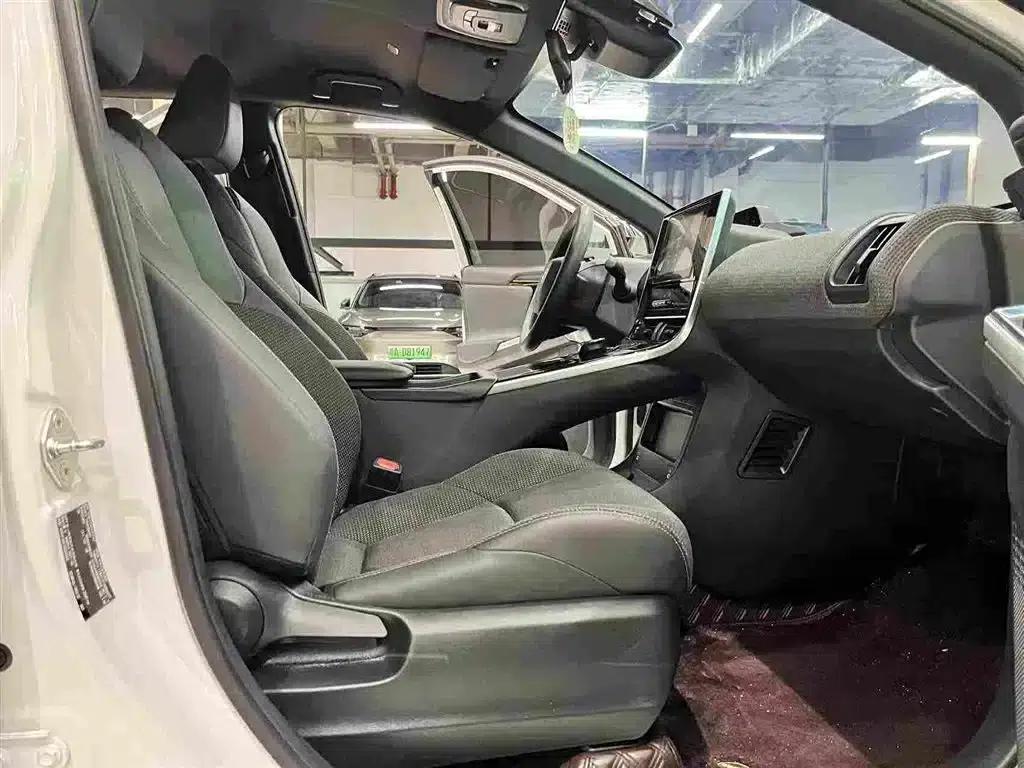 FAW Toyota bZ4X 2022 Two-Wheel Drive Long Range JOY Edition — миниатюра 13