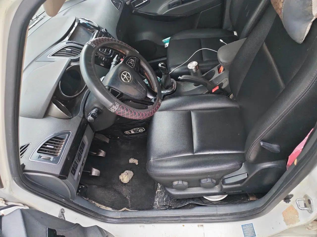 JAC Group Refine M2 2013 1.5L Manual Luxury 5-Seater — миниатюра 15