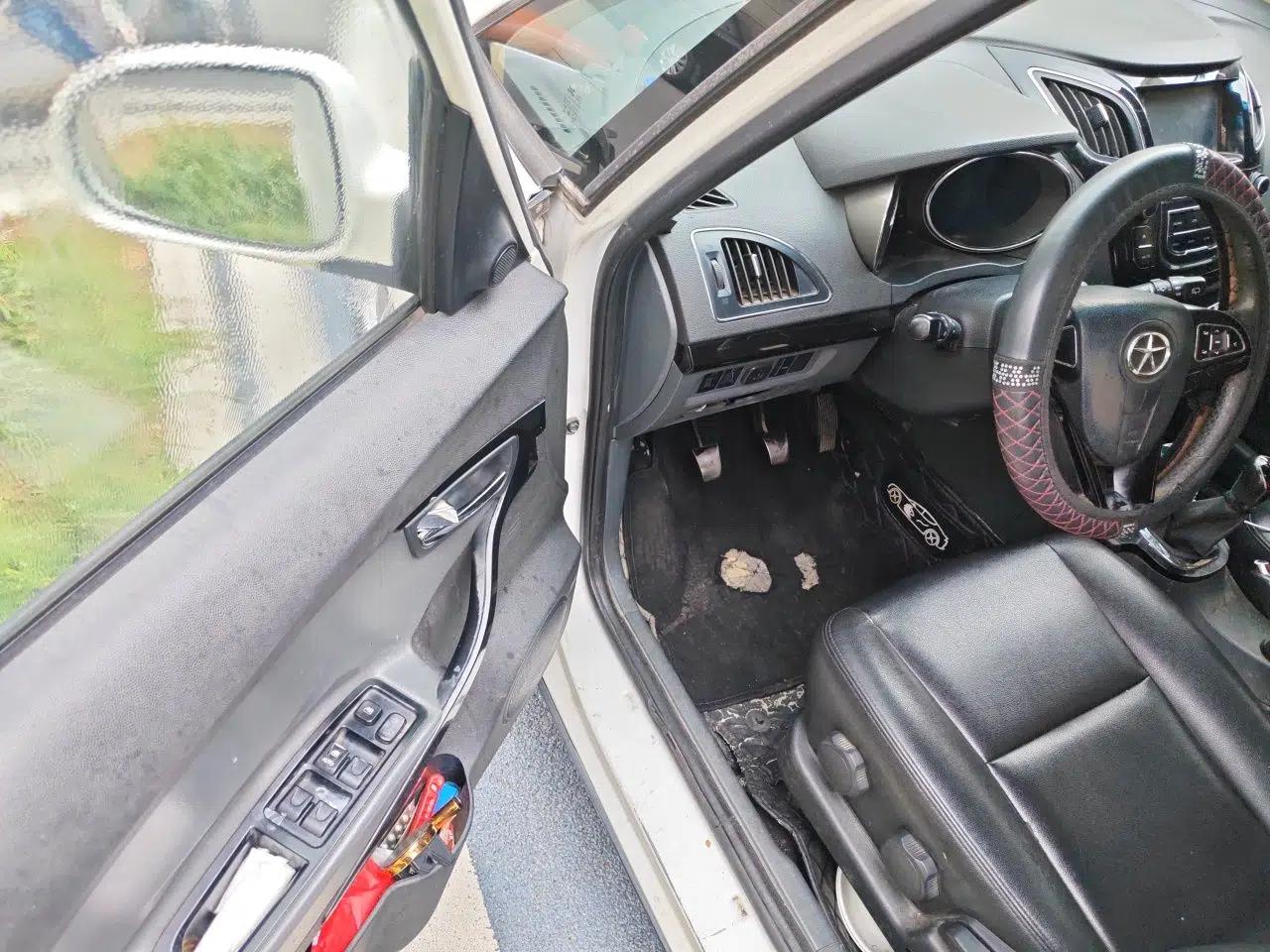 JAC Group Refine M2 2013 1.5L Manual Luxury 5-Seater — миниатюра 16