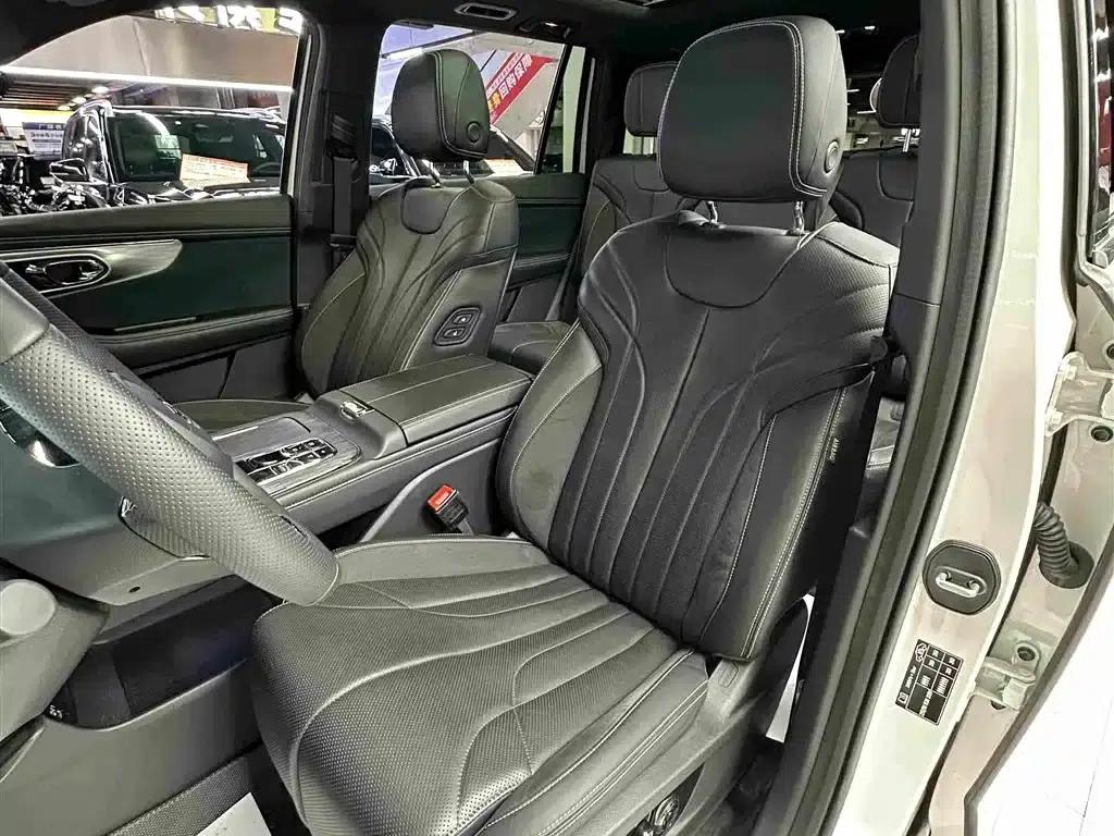 Trumpchi ES9 2024 PHEV 143km New Year Edition — миниатюра 31