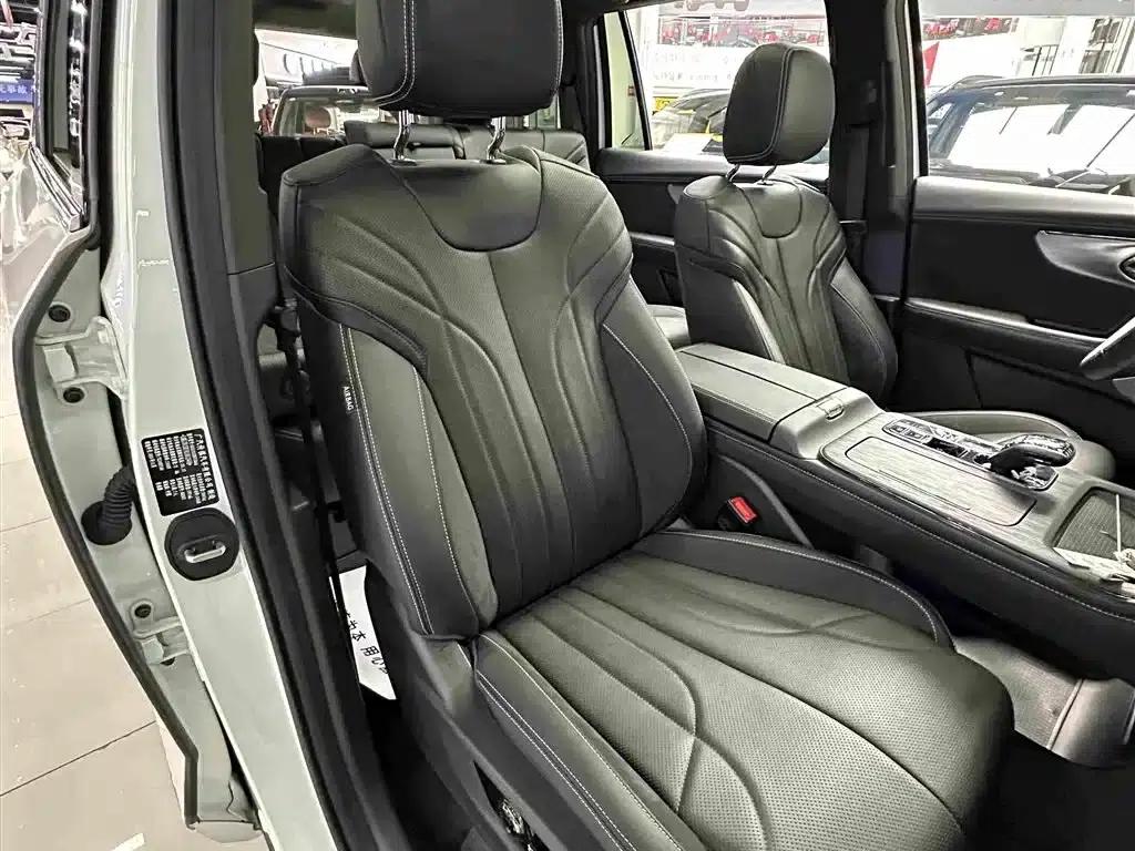 Trumpchi ES9 2024 PHEV 143km New Year Edition — миниатюра 33
