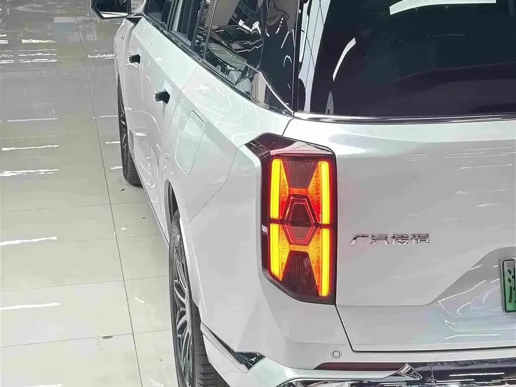 Trumpchi ES9 2024 PHEV 143km New Year Edition — миниатюра 37