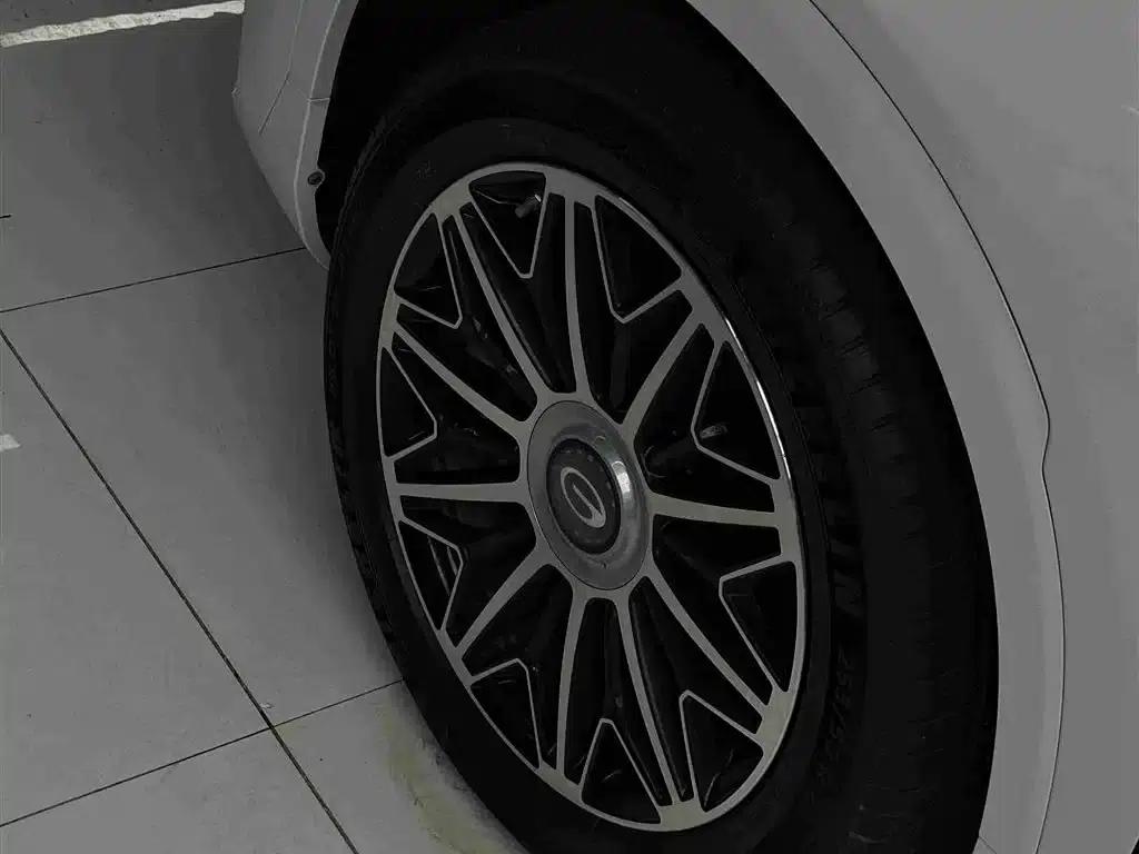 Trumpchi ES9 2024 PHEV 143km New Year Edition — миниатюра 40