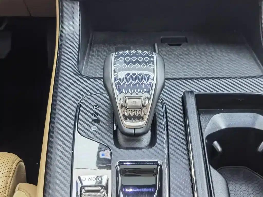 Trumpchi ES9 2024 PHEV 143km Max — миниатюра 13