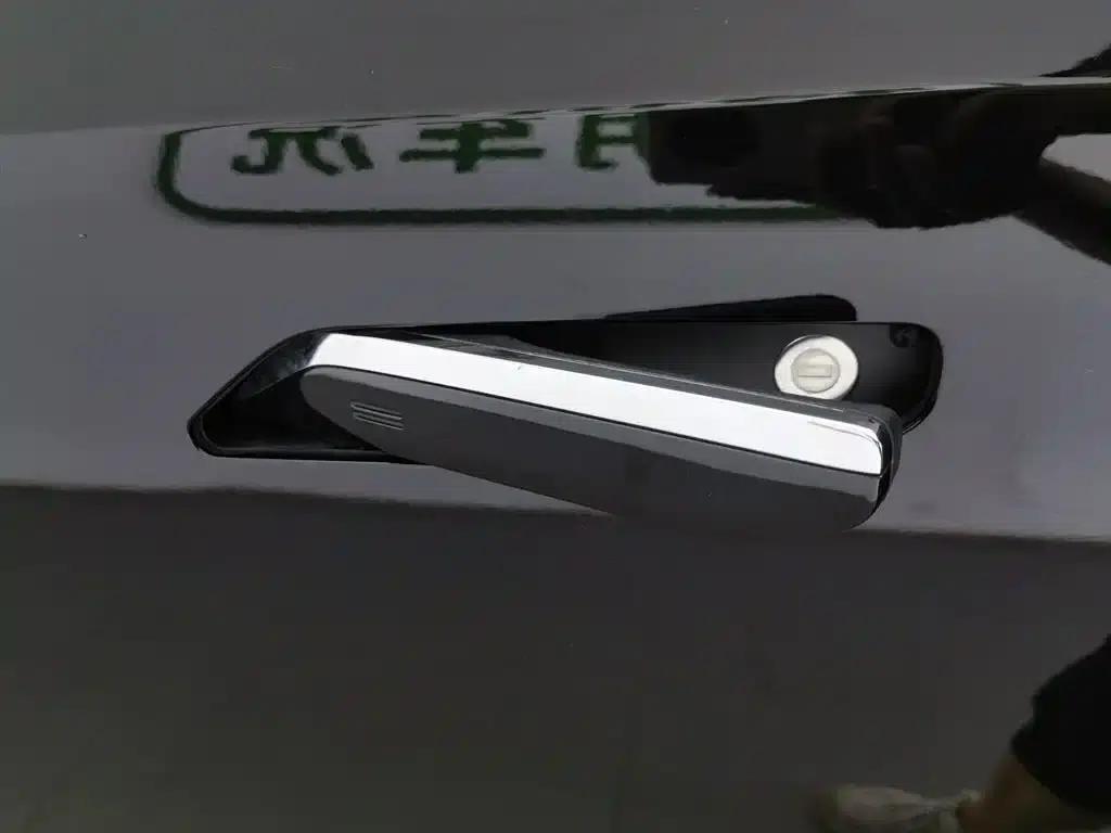 Trumpchi ES9 2024 PHEV 143km Max — миниатюра 18