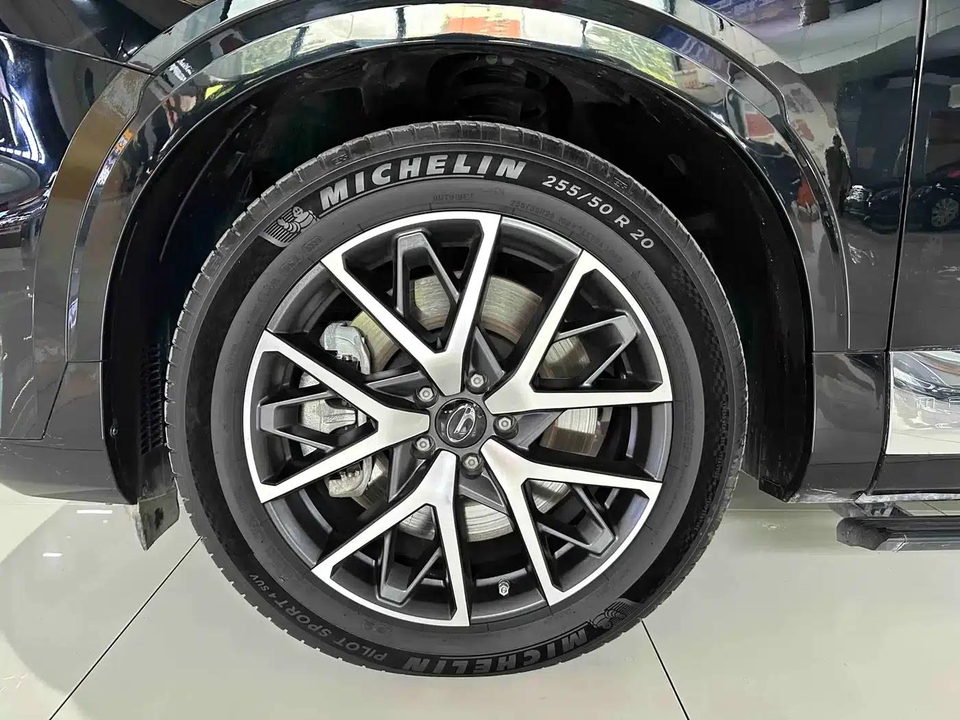 Trumpchi ES9 2024 PHEV 143km Max — миниатюра 17