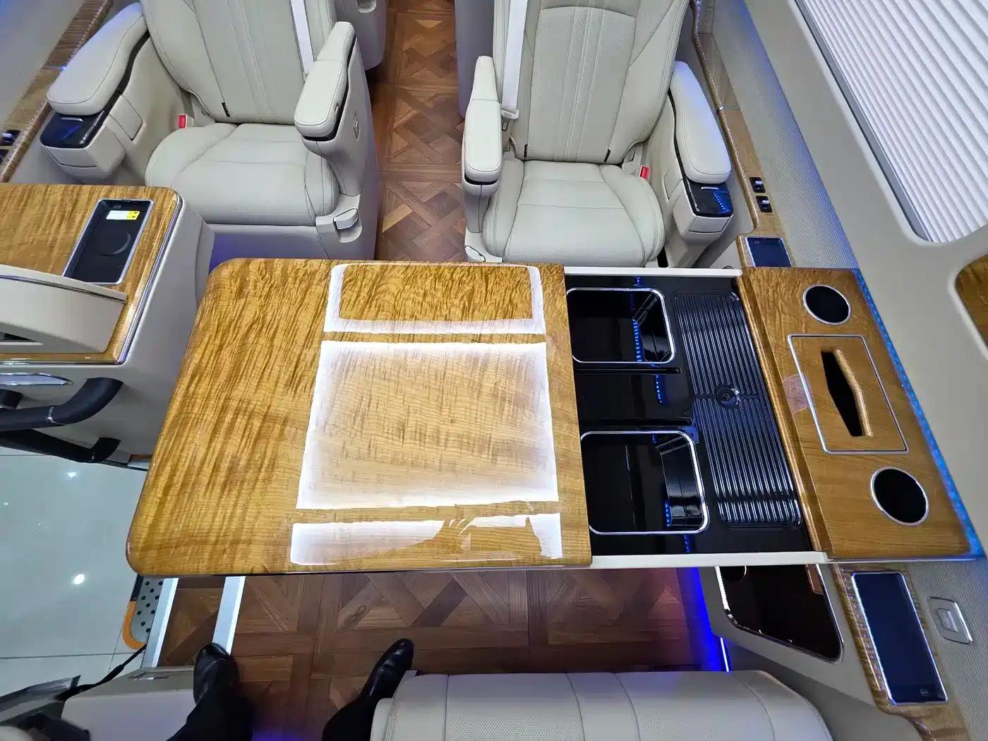 Hongqi Golden Sunflower Guoyue 2024 3.0T Flagship Edition 17-seater — миниатюра 3