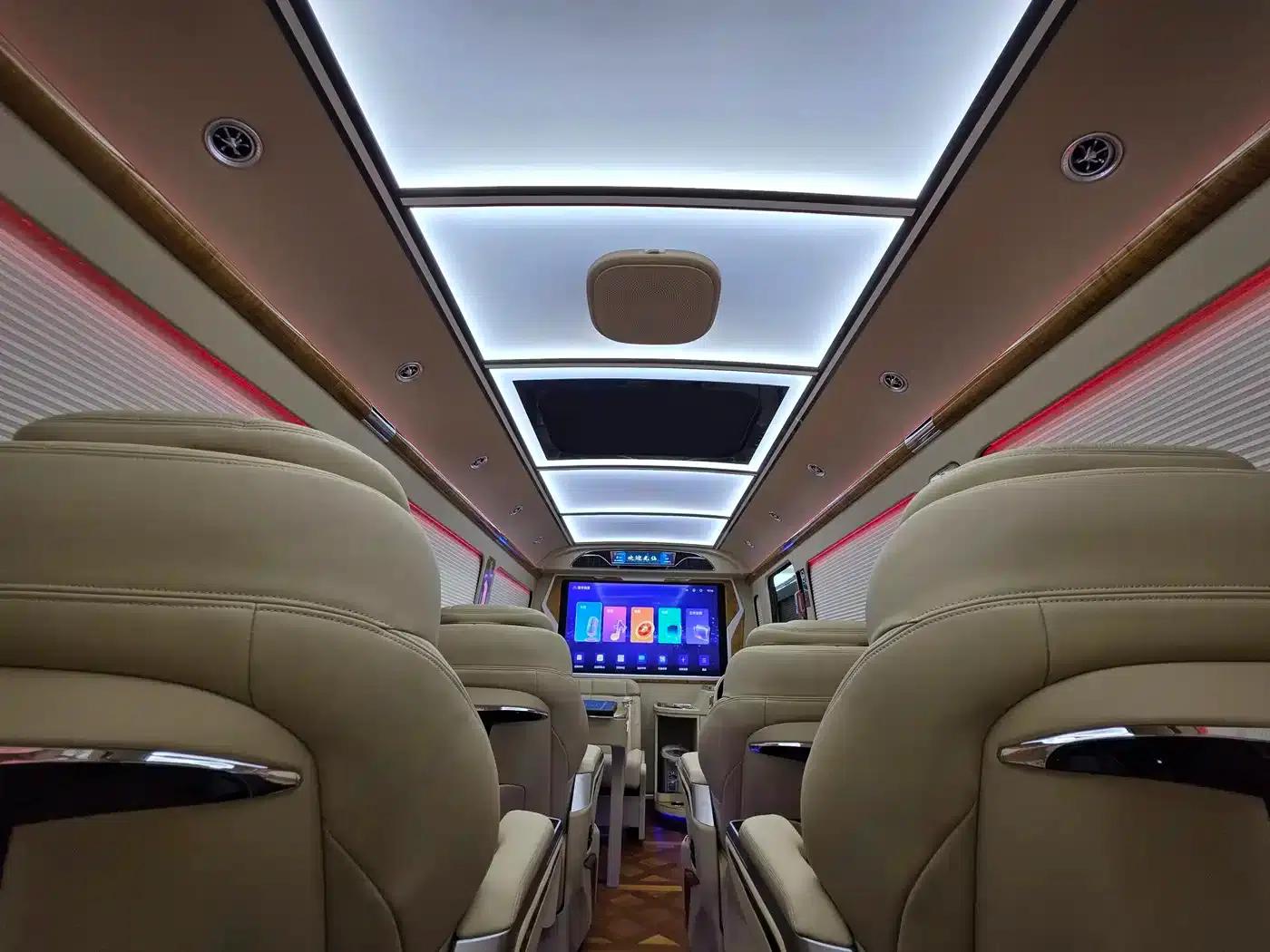 Hongqi Golden Sunflower Guoyue 2024 3.0T Flagship Edition 17-seater — миниатюра 6