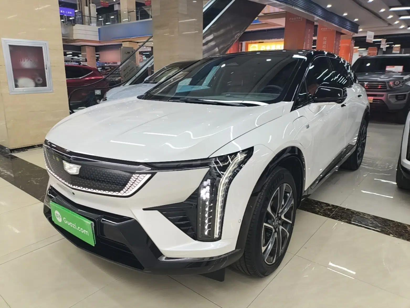 Cadillac OPTIQ 2024 Four-Wheel Drive Long-Range Version — миниатюра 1