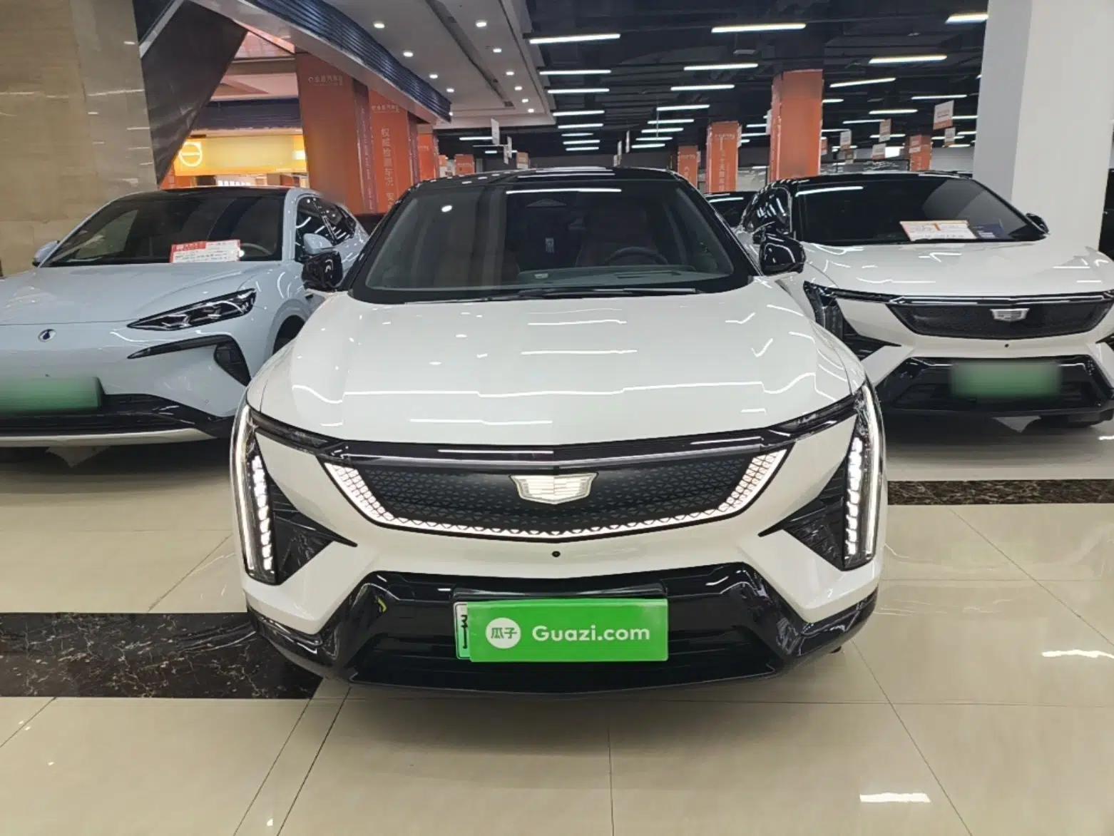 Cadillac OPTIQ 2024 Four-Wheel Drive Long-Range Version — миниатюра 2