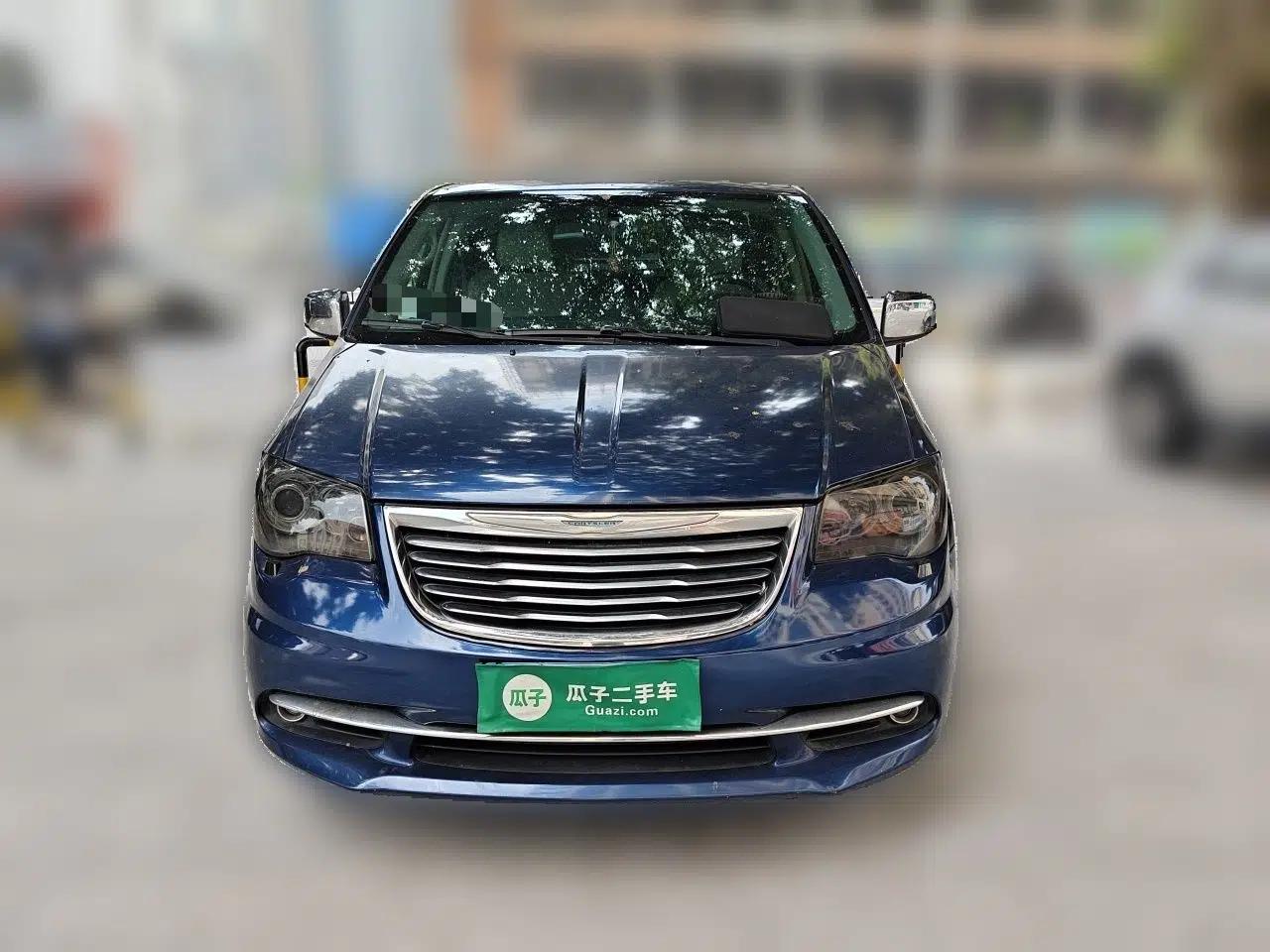Chrysler Grand Voyager 2013 3.6L Luxury Edition — миниатюра 2