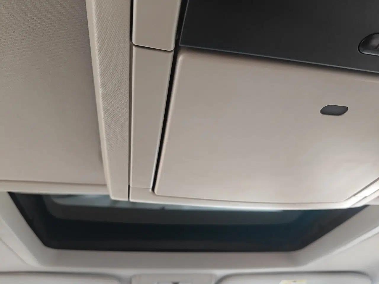 Chrysler Grand Voyager 2013 3.6L Luxury Edition — миниатюра 18