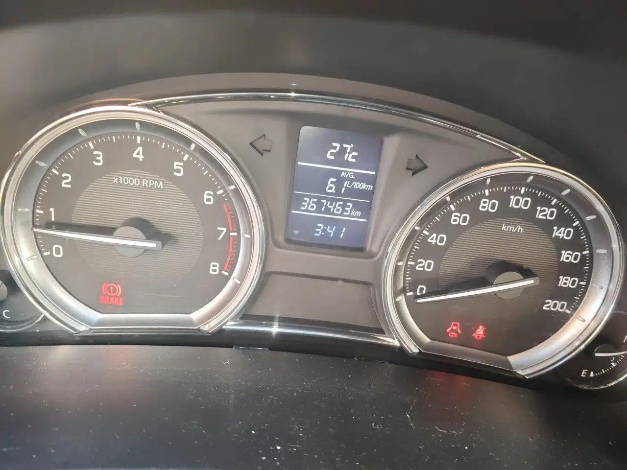 Suzuki Alivio 2015 1.6L Manual Enjoyment Model — миниатюра 12