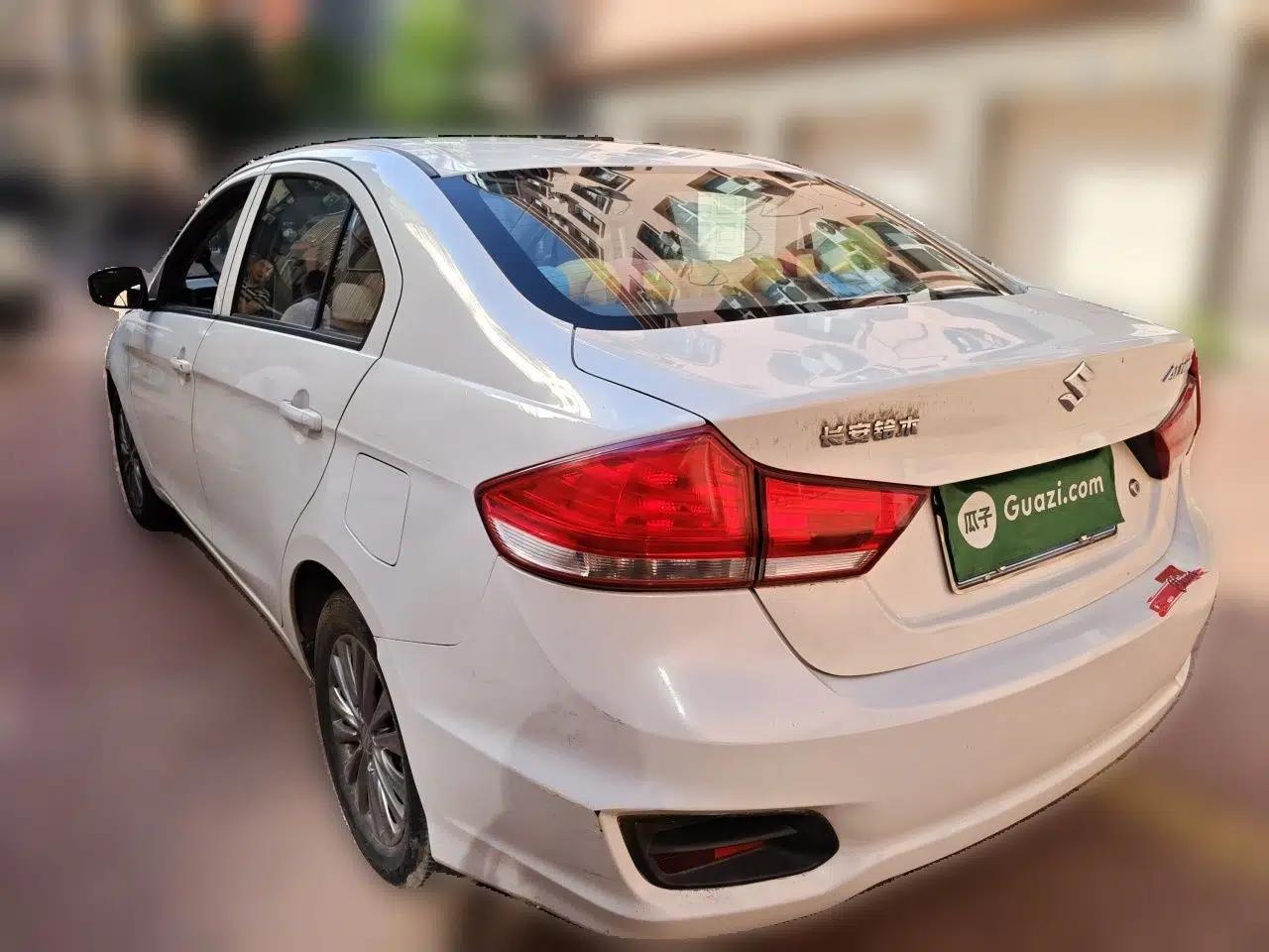 Suzuki Alivio 2015 1.6L Manual Enjoyment Model — миниатюра 4