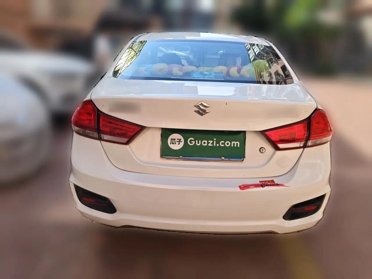 Suzuki Alivio 2015 1.6L Manual Enjoyment Model — миниатюра 5