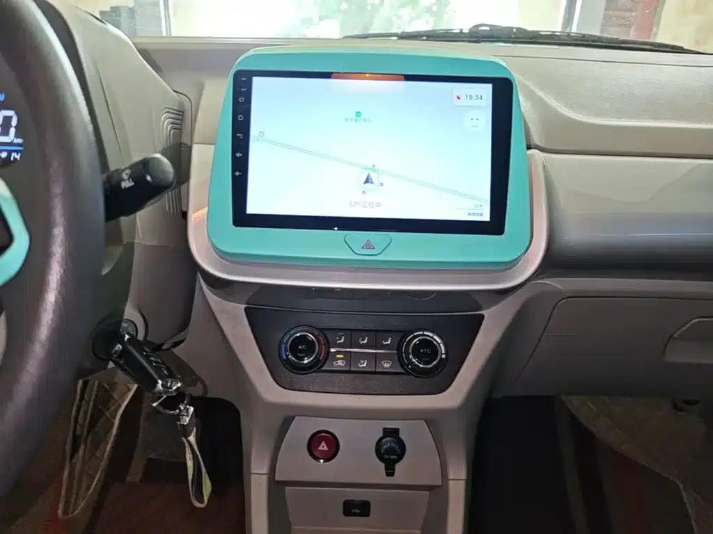 Yizhi EV2 2023 Auspicious Edition 201km Comfort Model — миниатюра 13
