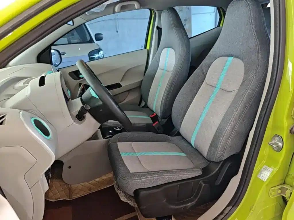 Yizhi EV2 2023 Auspicious Edition 201km Comfort Model — миниатюра 15