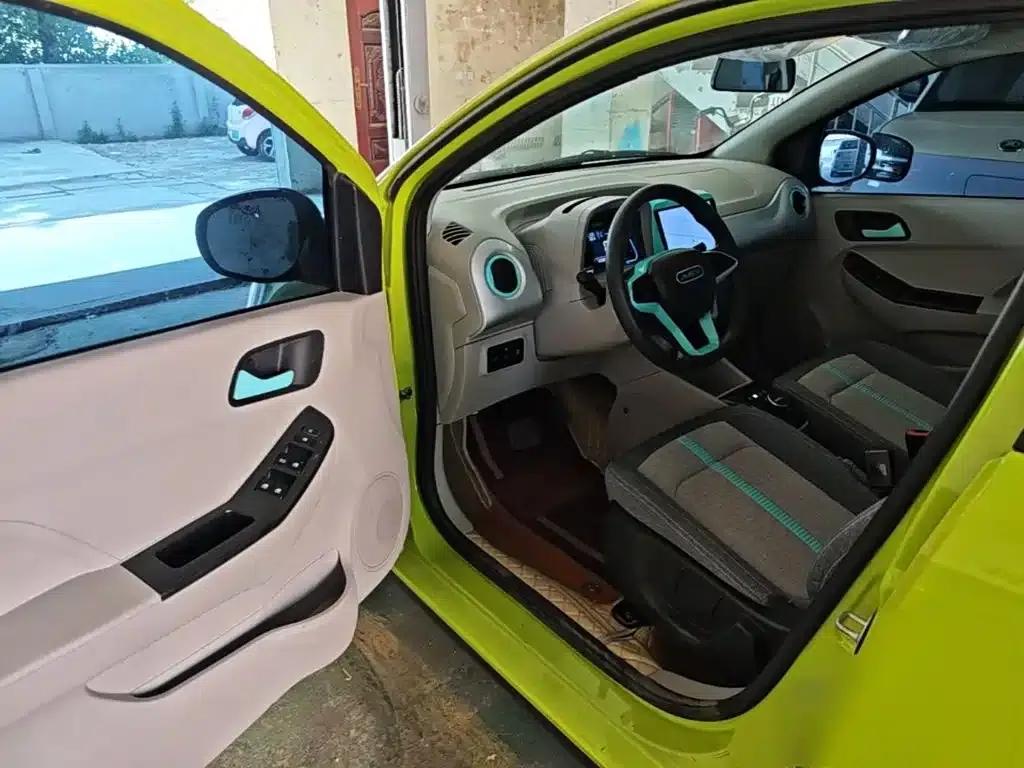 Yizhi EV2 2023 Auspicious Edition 201km Comfort Model — миниатюра 16