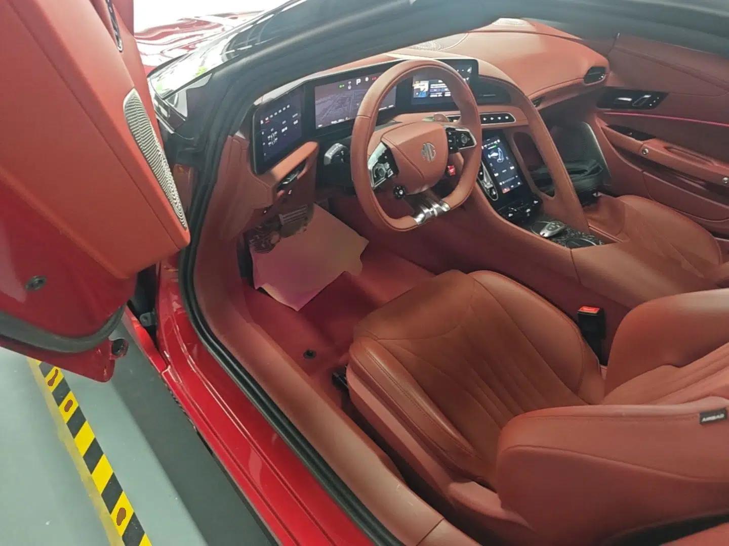 MG Cyberster 2024 520 km Legendary All-Wheel-Drive Version — миниатюра 18