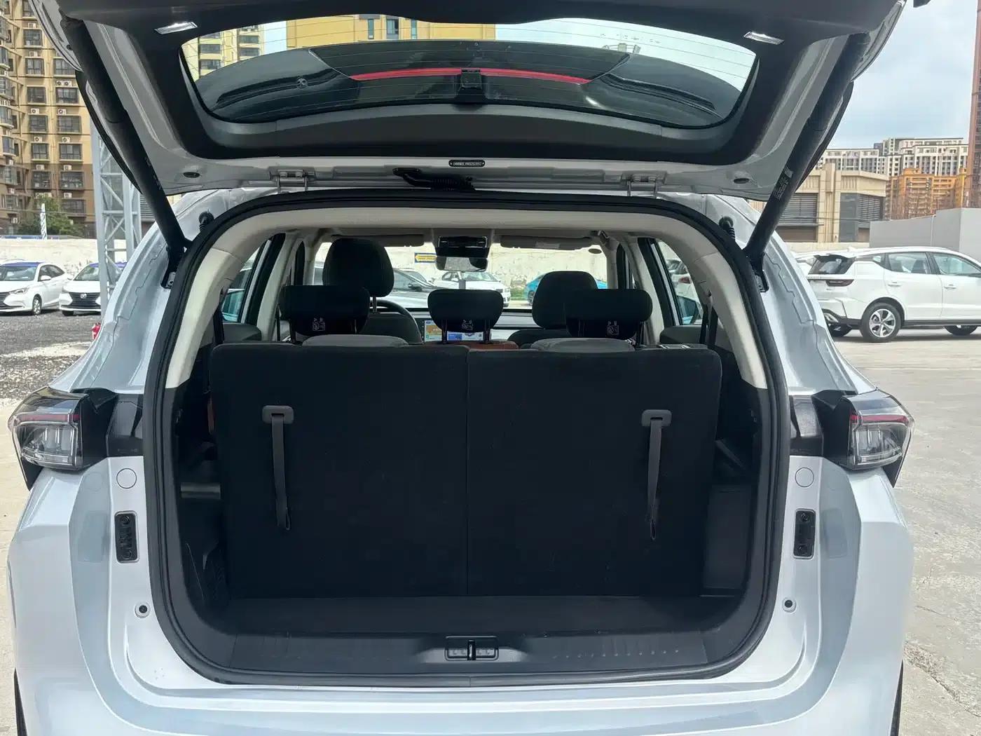 Jetour Mountain & Sea L7 2024 Model 1.5T 120km ULTRA 7-Seater — миниатюра 16