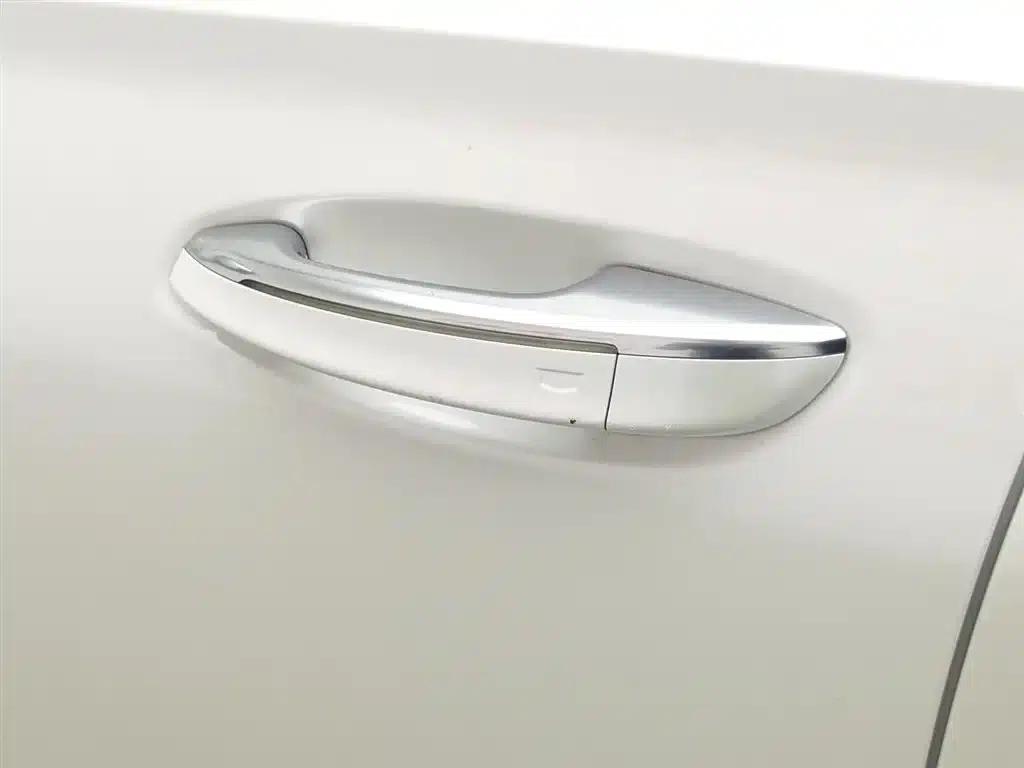 2023 Cadillac GT4 25T Luxury — миниатюра 18