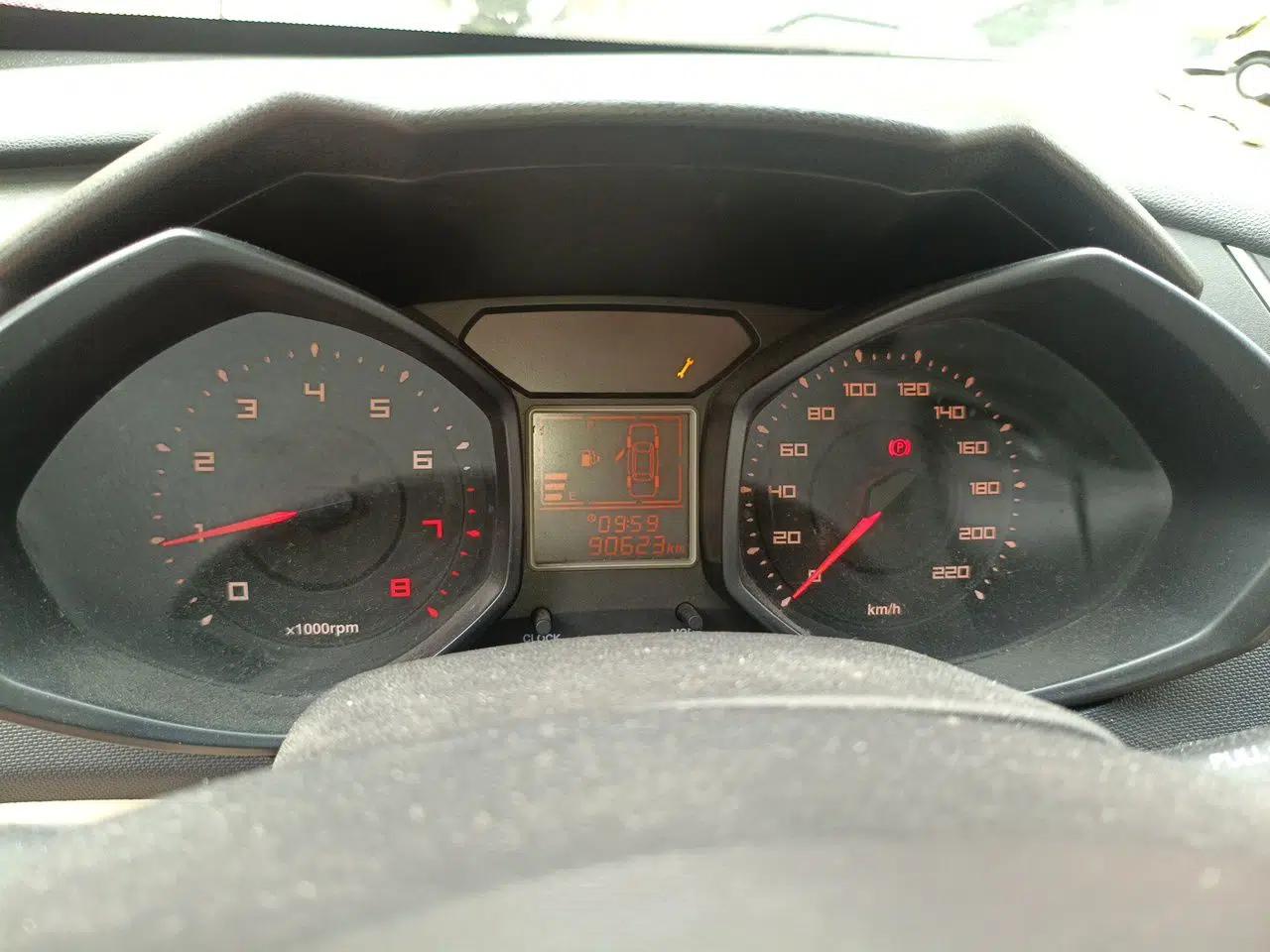 Chery Fengyun 2 2013 Hatchback 1.5L Manual Kuaiyi Edition — миниатюра 11