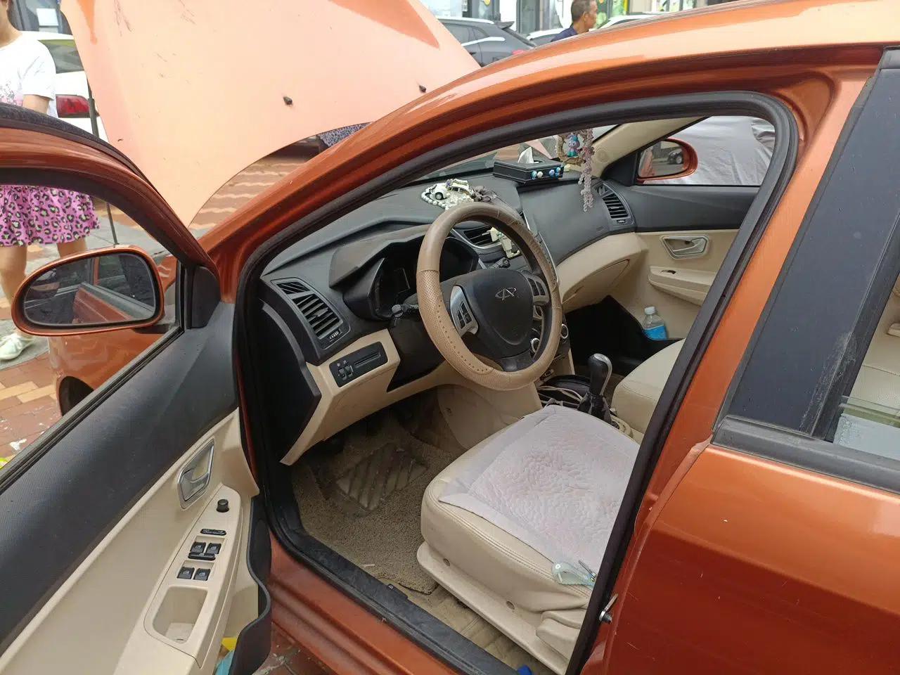 Chery Fengyun 2 2013 Hatchback 1.5L Manual Kuaiyi Edition — миниатюра 16
