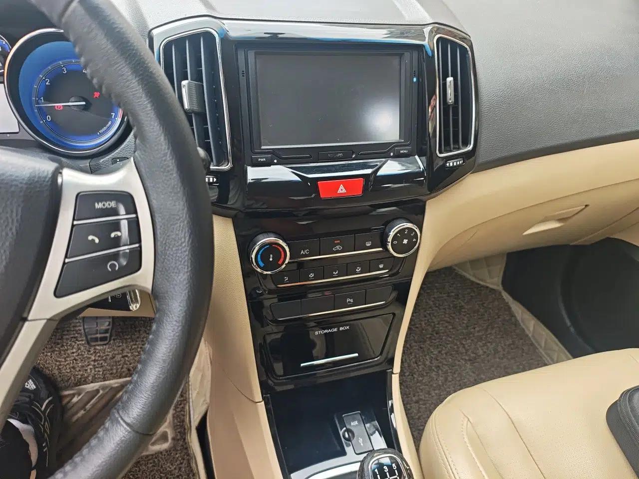 Chery E3 2013 1.5L Manual ZhiShang Model — миниатюра 13